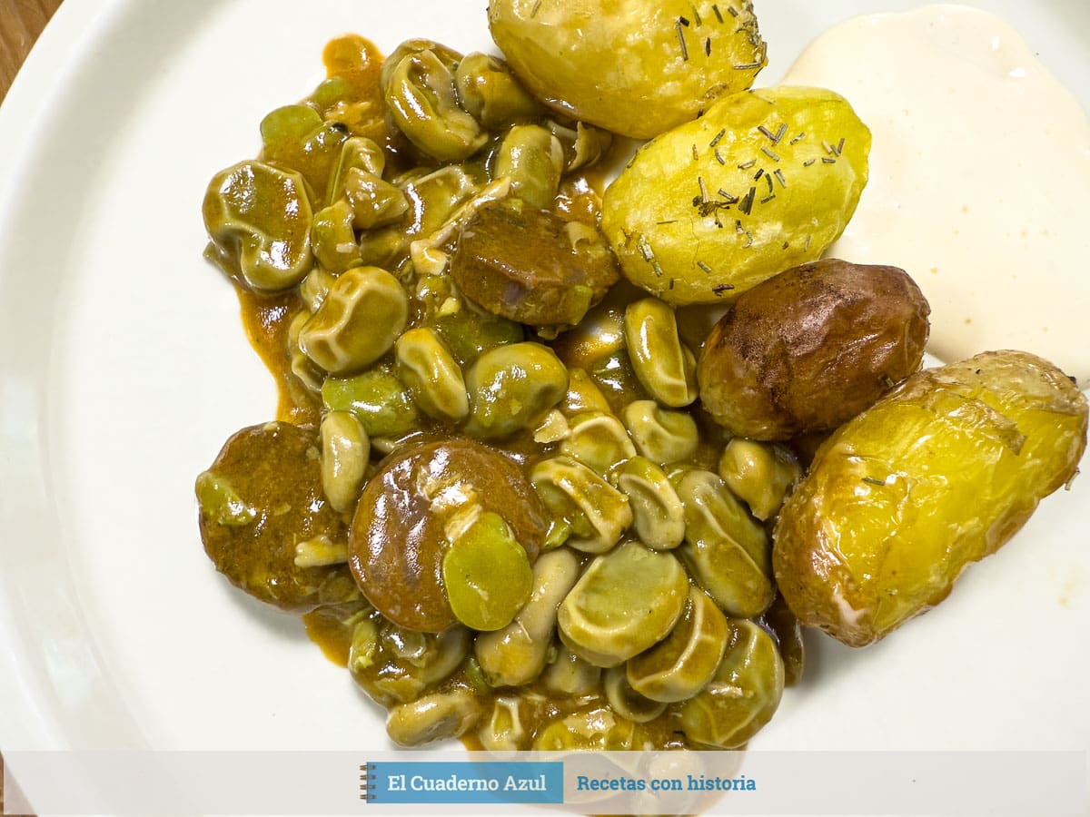 Habitas al azafrán con chorizo y patatas al romero Detalle